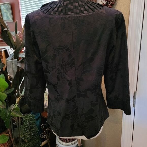 Chico's Formal Wear Victorian Jacket Black Tapestry Sophisticated Size 1 - Picture 5 of 6